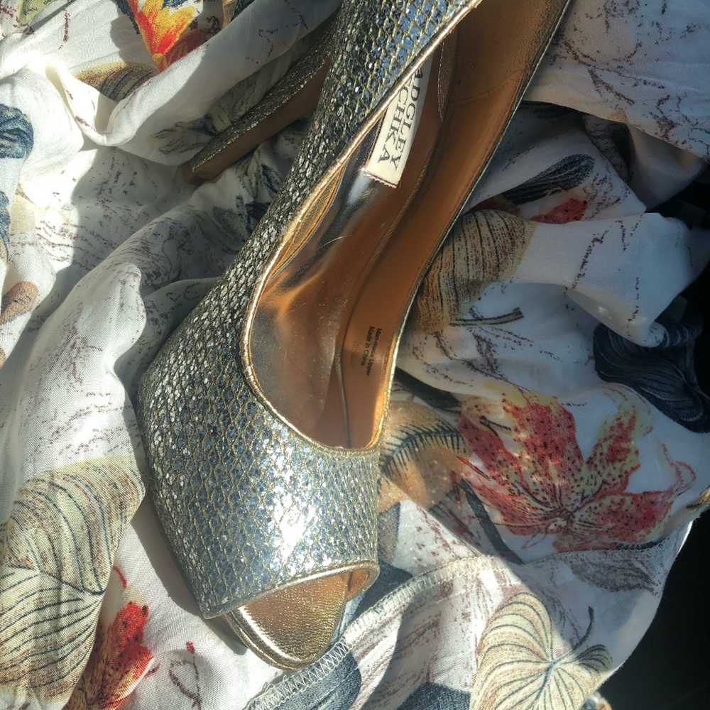 Heels - Picture 4 of 4